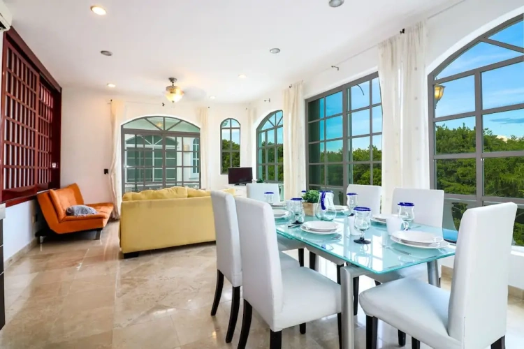 Apartment with balcony