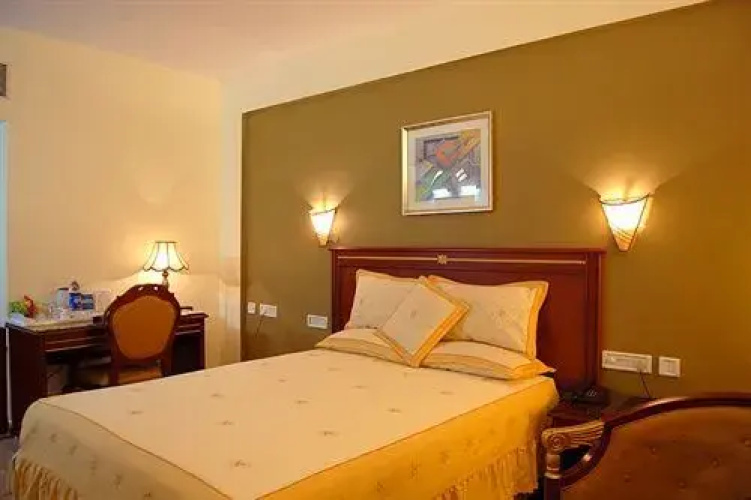 Karan Hotel