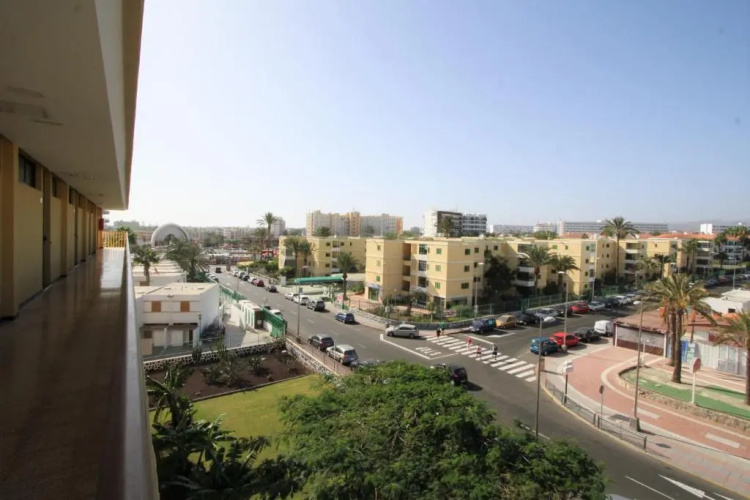 Fantastic apartment with sea views