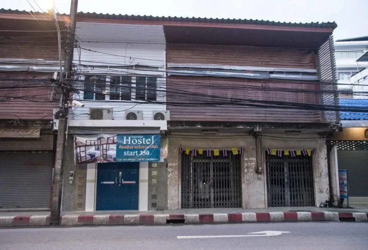 The Traveller Hostel - Adults Only