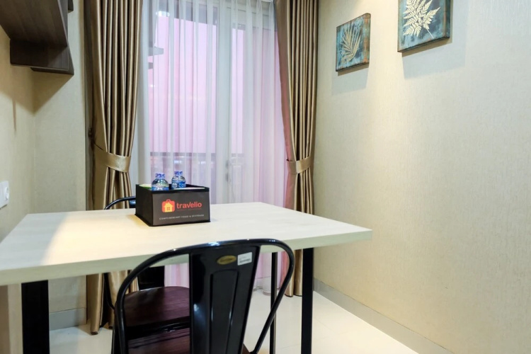 Modern 1BR Oasis Cikarang Apartment