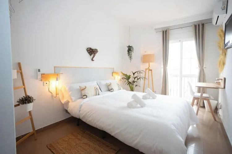 Naim Guest House Nerja