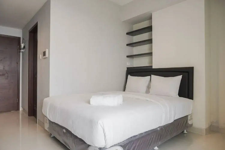 Fancy and Nice Studio at West Vista Apartment