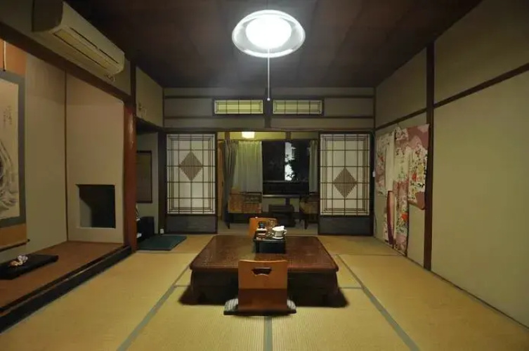Kutsurogi no Yado Yukiya