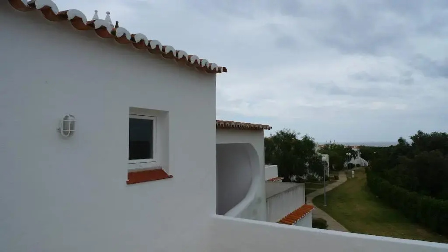 Senhora Da Rocha  Vila