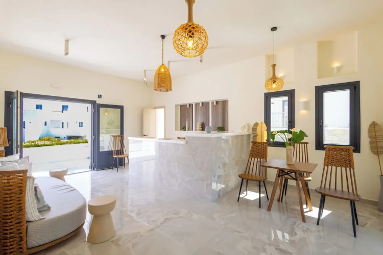 Cezaria Naxos Hotel
