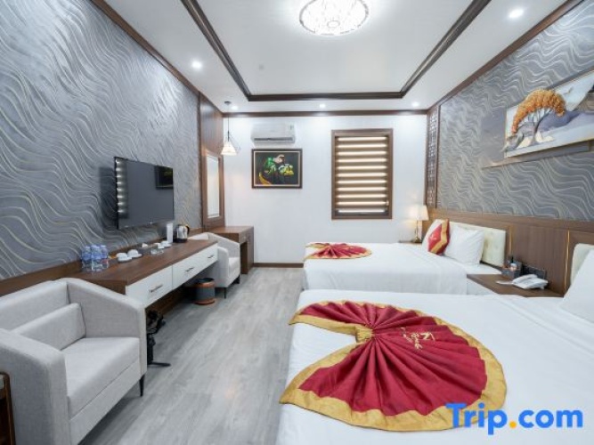 Quadruple Family Suite