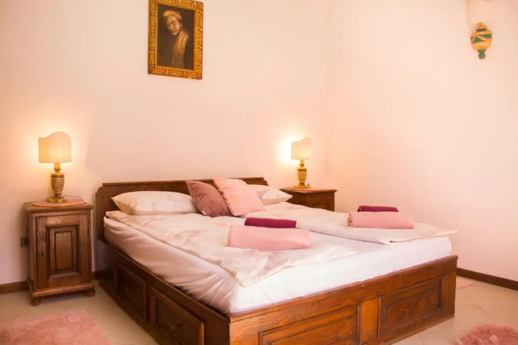 9 Stylish Suite in Unirii Square