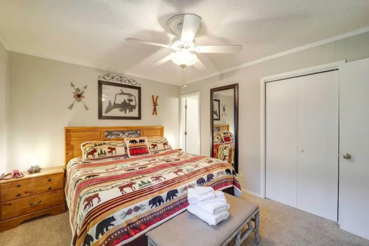 Hike, Golf & Ski: Beech Mtn Condo w/ Resort Perks!