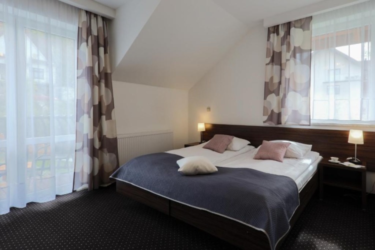 Standard Triple room with mountain view