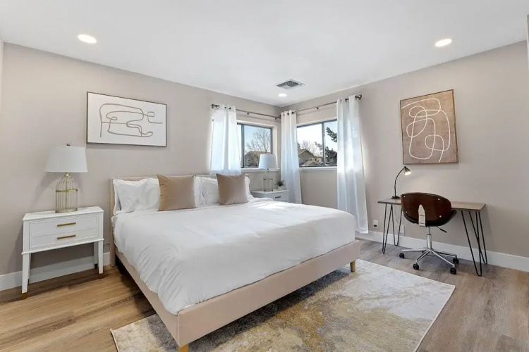 Elegant 4BD Reno Abode Close to Shops and Casinos