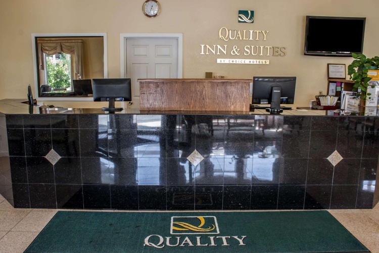 Quality Inn & Suites photo 11