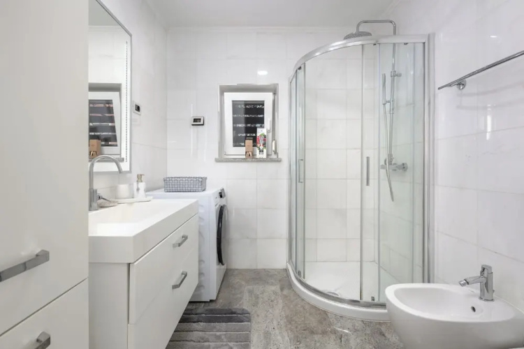 Apartment Ayni With Private Pool