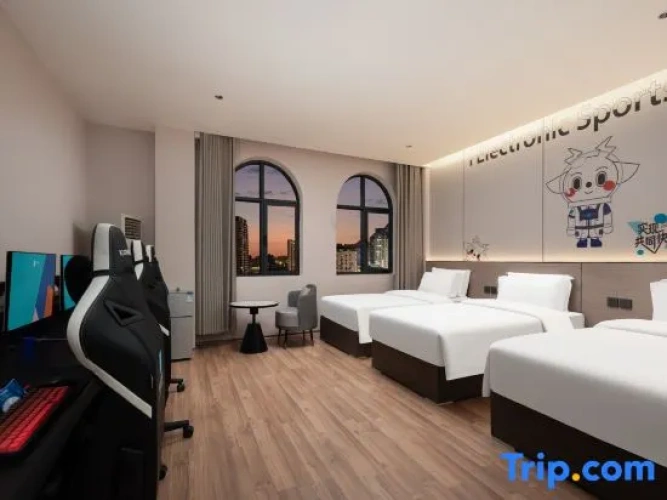 Standard Triple room