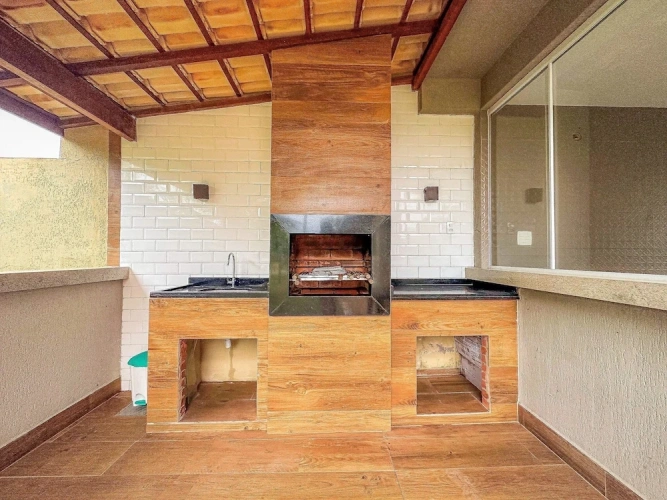 4 Bedrooms Deluxe Cottage