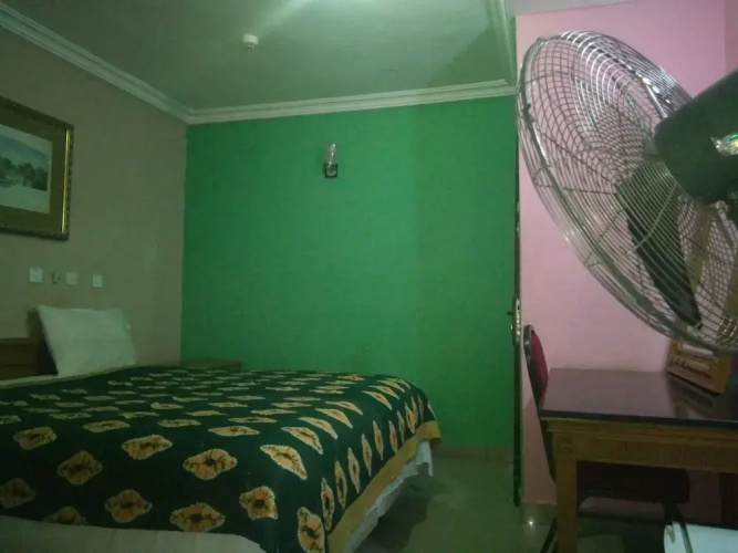 Deroma Hotels & Suites