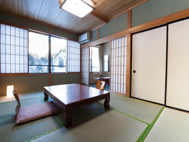 Economy room