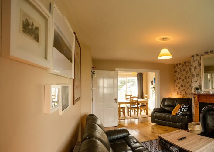 Modern Central Three Bedroom House
