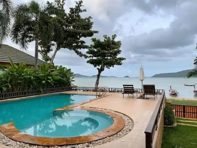 SeaView Villa Private Pool Table V195