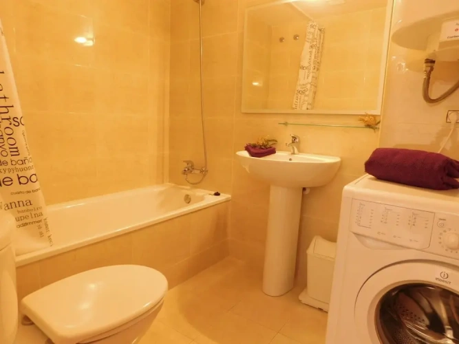 2 Bedrooms Apartment