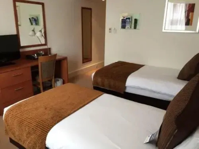 Doubletree By Hilton Reading M4 J10