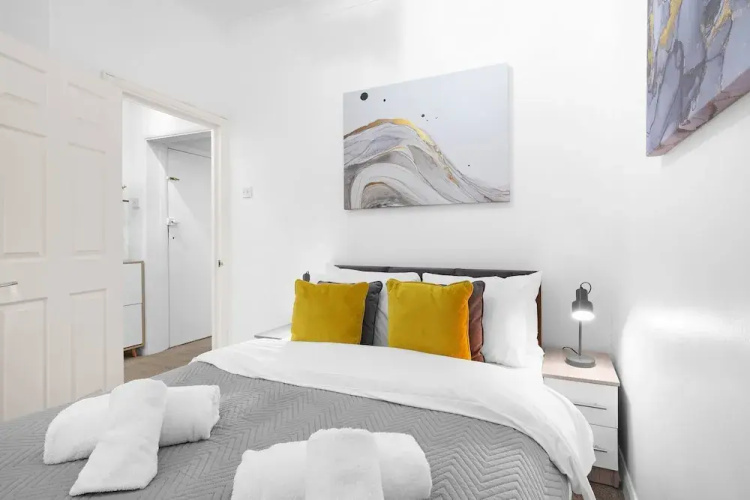 Modern 1 Bedroom Apartment in Gravesend