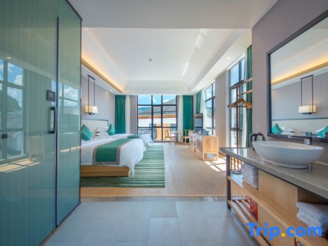 Standard Family room