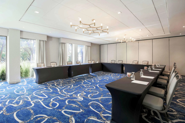 DoubleTree by Hilton Austin - University Area