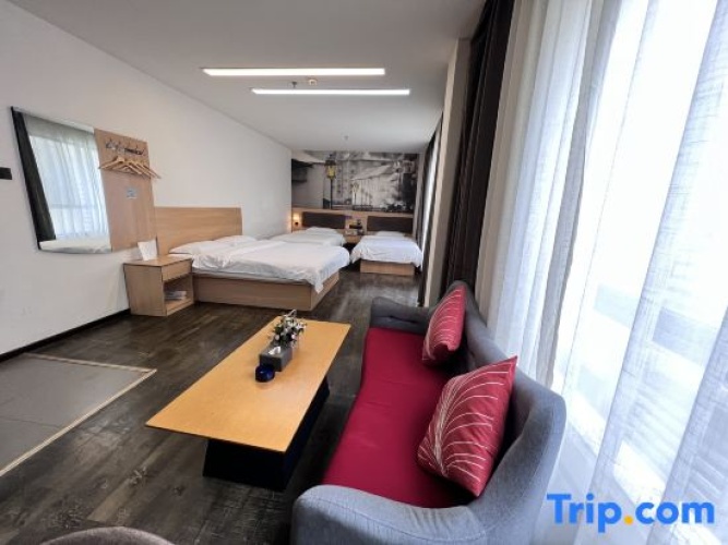 Deluxe Double Family room