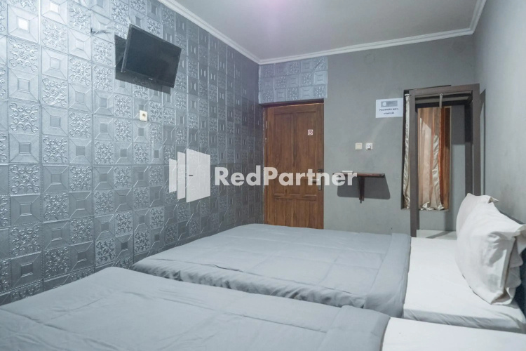 OYO 2669 Crown Residence