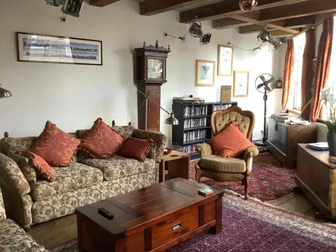 Former Rembrandt workshop two bedroom B&B