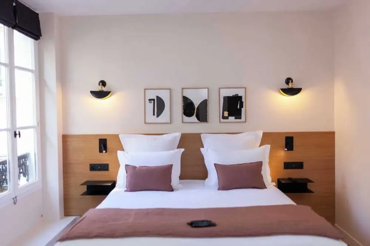 Superior Double room with city view