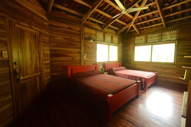Macaw Lodge