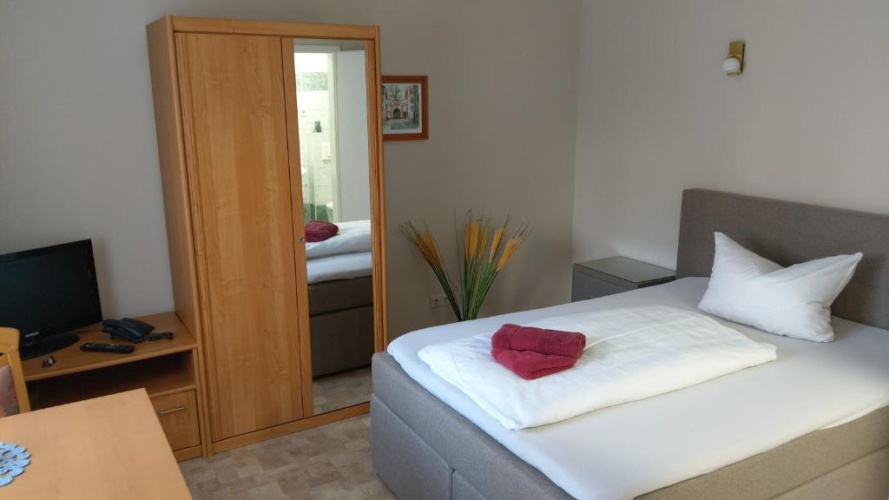 Standard Single room