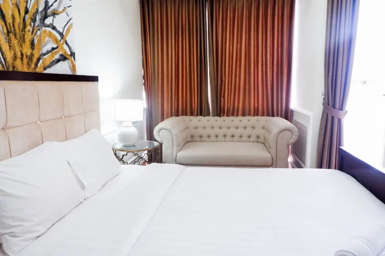 Classic Square Studio At Menteng Park Apartment