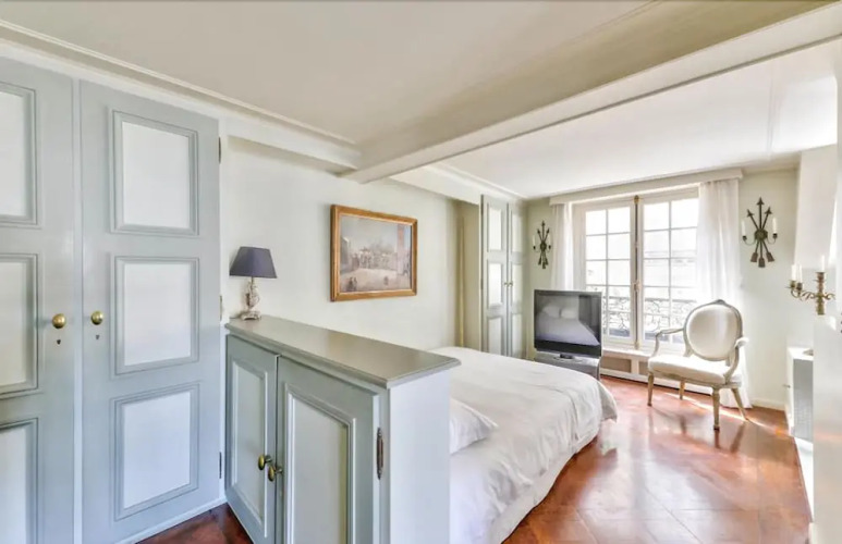 Appartement De Charme Eperon - Image 5