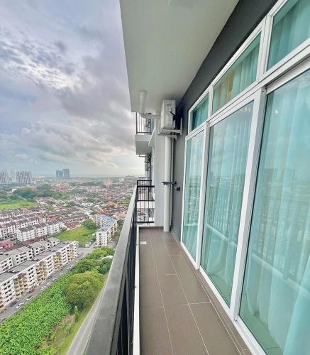 3 Bedrooms Deluxe Apartment with balcony