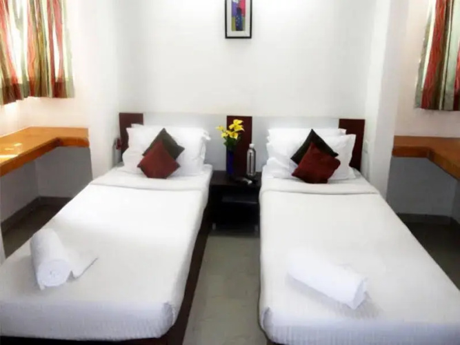 Cosmos Luxury Service Apartment