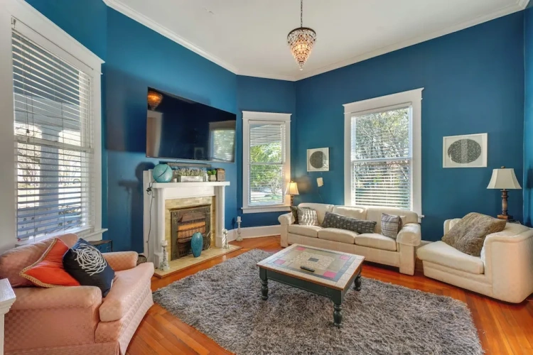 4 Bedrooms Cottage