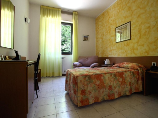 Standard Double room with view