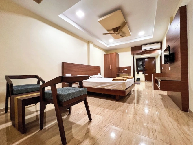 Deluxe Double room with balcony and with city view