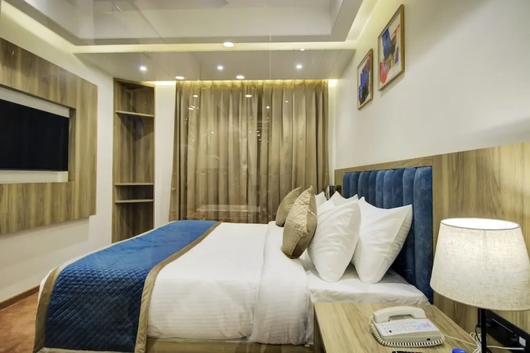 Standard Club room
