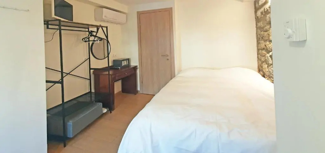 1951 Suites