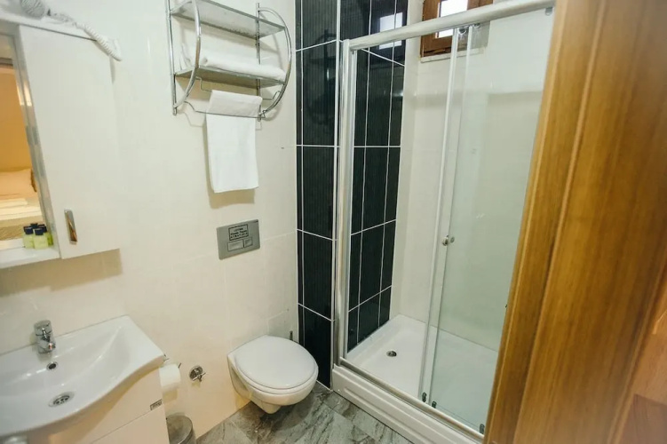 Jadela Otel
