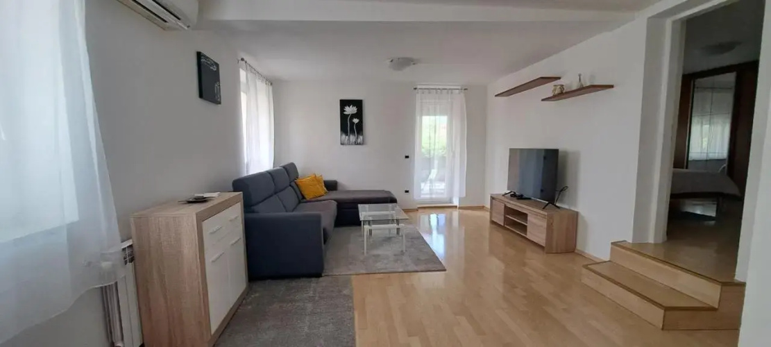 San Lorenzo Apartments