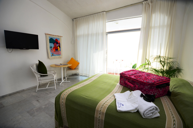 Dolphin Cove Inn