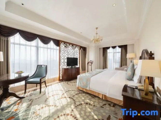 Deluxe Double Suite