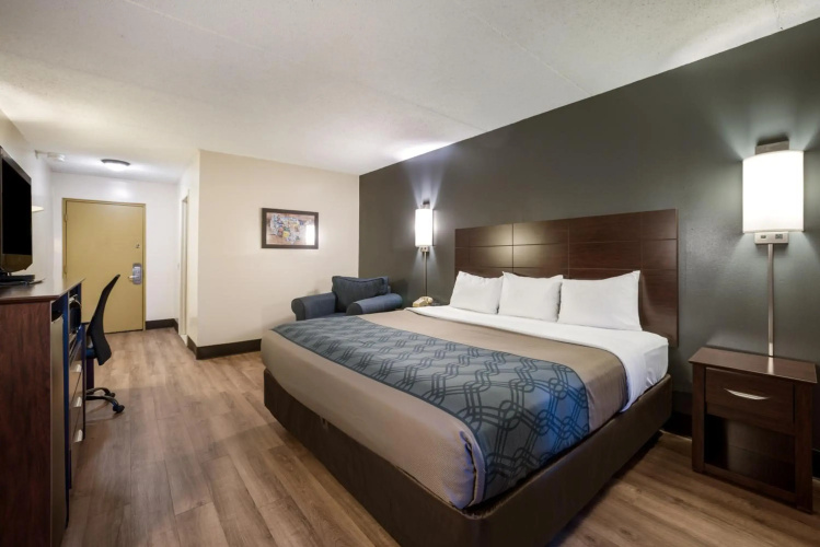 Econo Lodge Darien Lakes