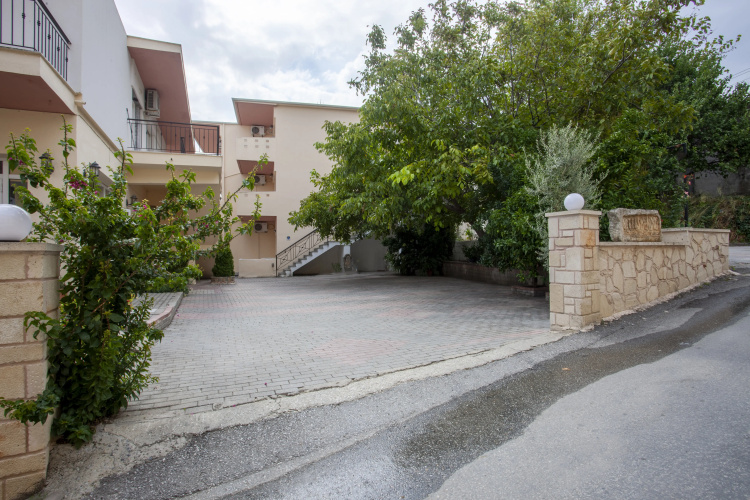 Skentos Hotel