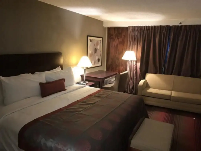 Clarion Inn